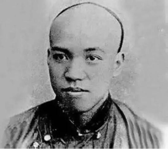 梁启超.jpg